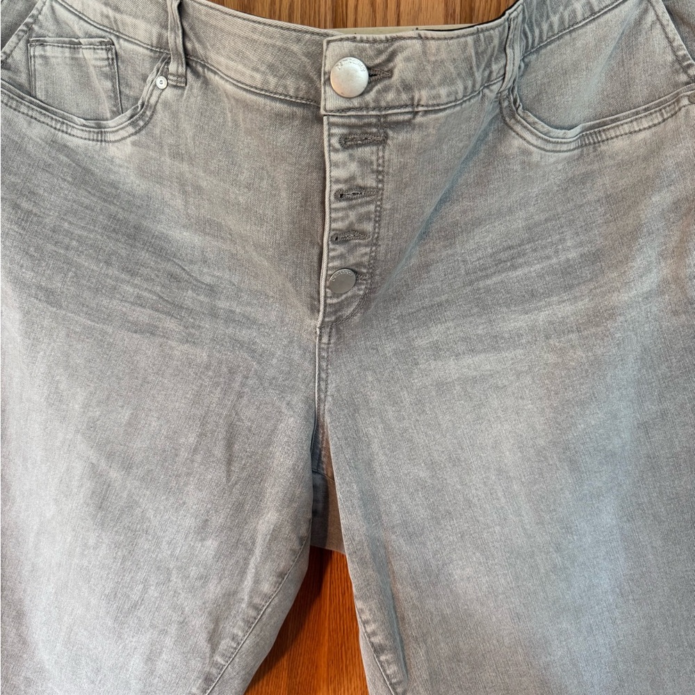 Democracy Gray Skinny Jeans with Natural Fading
